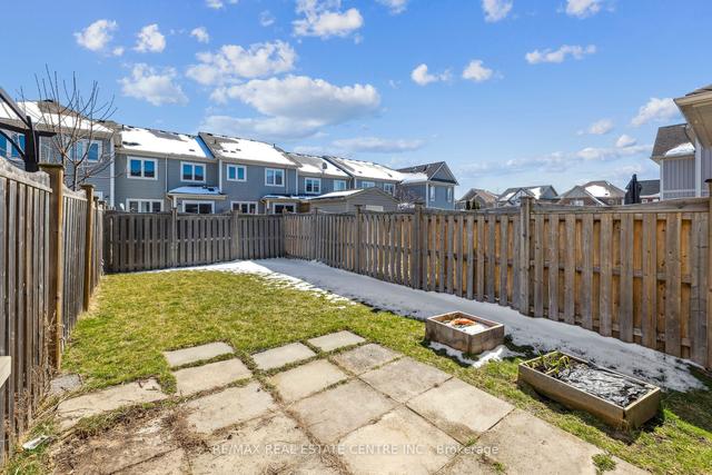 42 Devlin Cres, House attached with 3 bedrooms, 3 bathrooms and 2 parking in Whitby ON | Image 19