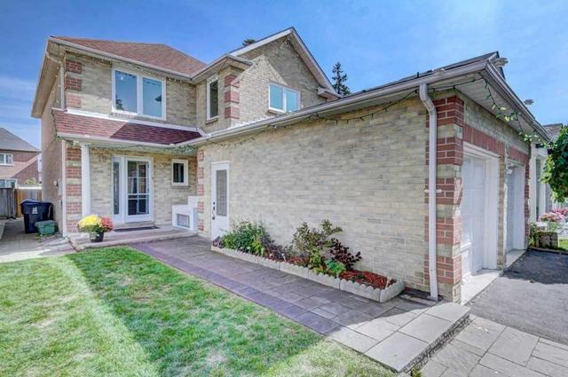 15 Plumrose Blvd, House detached with 4 bedrooms, 4 bathrooms and 3 parking in Toronto ON | Image 2