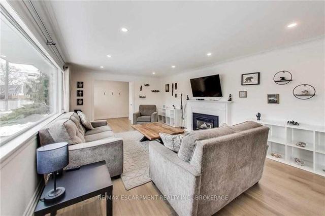 53 Devon St, House detached with 3 bedrooms, 2 bathrooms and 3 parking in Brantford ON | Image 37