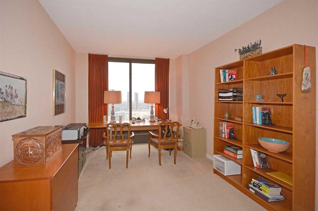3703 - 2045 Lake Shore Blvd W, Condo with 3 bedrooms, 3 bathrooms and 2 parking in Toronto ON | Image 15