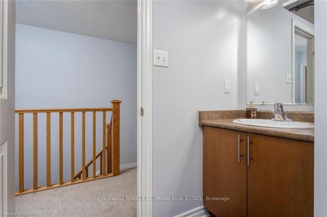 48 Waterford Dr, Townhouse with 4 bedrooms, 3 bathrooms and 2 parking in Guelph ON | Image 18