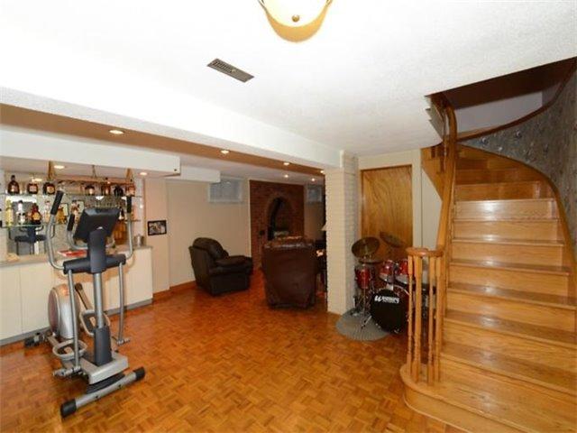 1258 Tynegrove Rd, House detached with 4 bedrooms, 4 bathrooms and 4 parking in Mississauga ON | Image 15