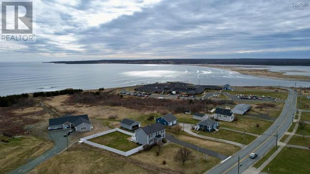 246 South Street, House detached with 4 bedrooms, 2 bathrooms and null parking in Cape Breton NS | Image 3
