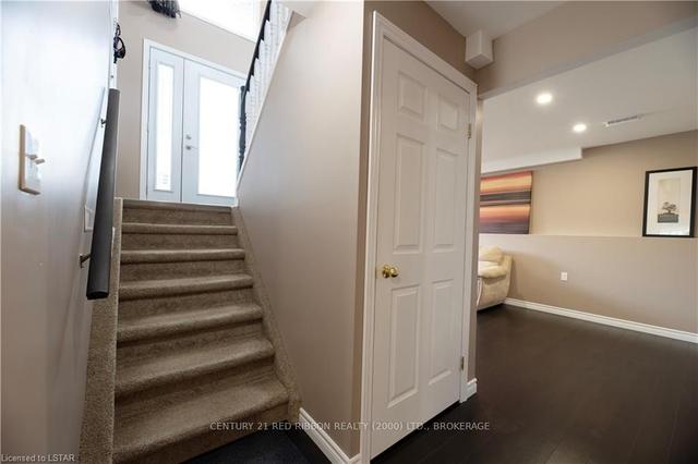 549 Harris Circ, House detached with 2 bedrooms, 2 bathrooms and 6 parking in Strathroy Caradoc ON | Image 14