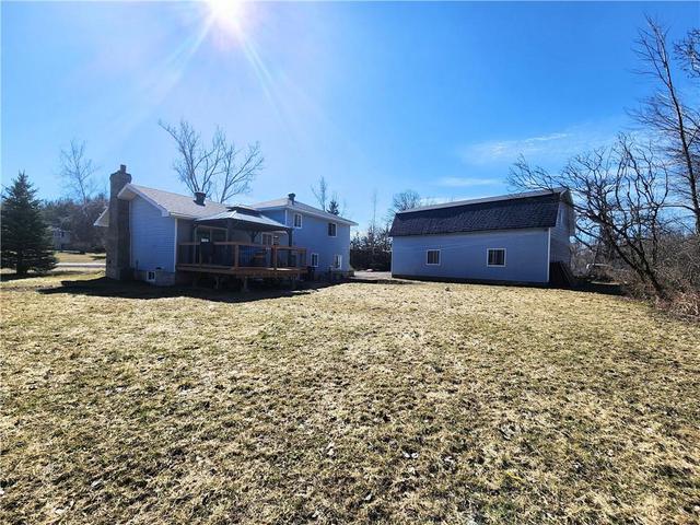 17021 County Rd 36 Post Road, House detached with 3 bedrooms, 2 bathrooms and 10 parking in South Stormont ON | Image 28