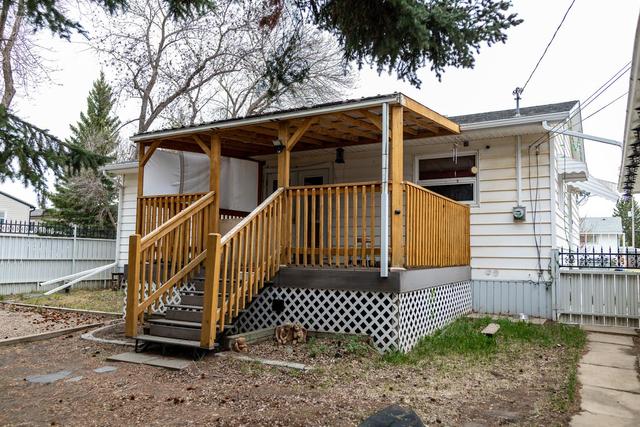 5530 49 Street, House detached with 3 bedrooms, 2 bathrooms and 3 parking in Provost AB | Image 14