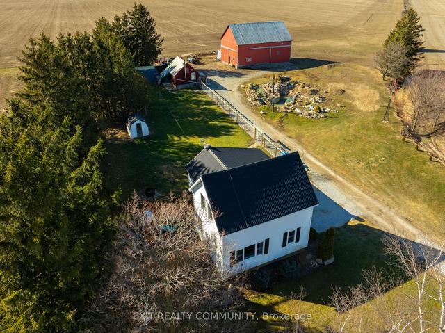 1057 Hale School Rd, House detached with 3 bedrooms, 1 bathrooms and 20 parking in Dawn Euphemia ON | Image 33
