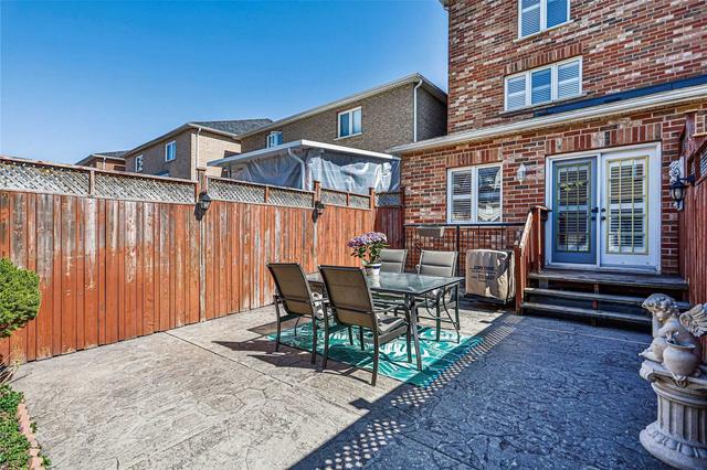 16 Estoril Terr, House semidetached with 4 bedrooms, 4 bathrooms and 2 parking in Toronto ON | Image 24