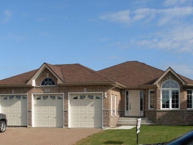 1010 Limestone Tr, House detached with 3 bedrooms, 2 bathrooms and 3 parking in Petawawa ON | Image 1