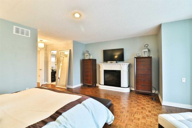 5645 Wells Pl, House detached with 4 bedrooms, 4 bathrooms and 5 parking in Mississauga ON | Image 14