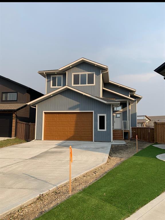 10617 114a Street, House detached with 3 bedrooms, 2 bathrooms and 4 parking in Grande Prairie AB | Image 1