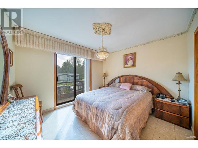 7113 Union Street, House detached with 6 bedrooms, 5 bathrooms and 3 parking in Burnaby BC | Image 20