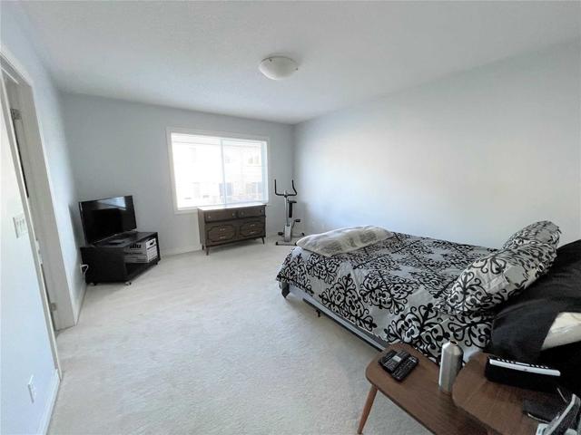 80 Great Gabe Cres, House attached with 3 bedrooms, 3 bathrooms and 3 parking in Oshawa ON | Image 11