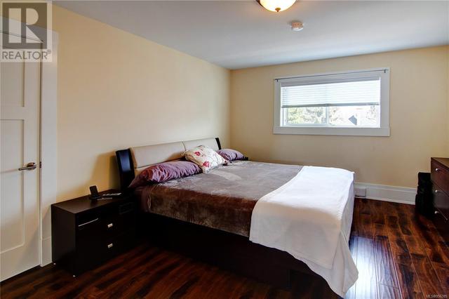 1064 Beverley Pl, House detached with 13 bedrooms, 7 bathrooms and 3 parking in Victoria BC | Image 16