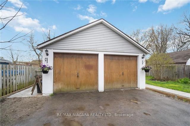100 Elgin St, House detached with 4 bedrooms, 2 bathrooms and 6 parking in Port Colborne ON | Image 37
