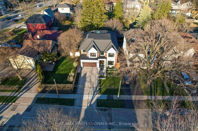 203 Shaver Ave, House detached with 5 bedrooms, 6 bathrooms and 6 parking in Toronto ON | Image 33