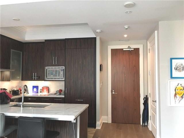 1002 - 55 Scollard St, Condo with 1 bedrooms, 1 bathrooms and 1 parking in Toronto ON | Image 8