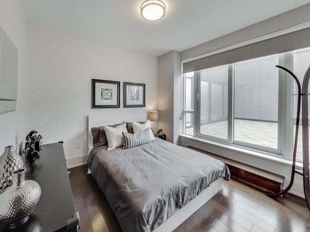 1121 - 560 Front St W, Condo with 3 bedrooms, 2 bathrooms and 2 parking in Toronto ON | Image 18