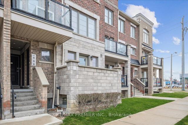 93 - 100 Parrotta Dr, Townhouse with 2 bedrooms, 2 bathrooms and 1 parking in Toronto ON | Image 1