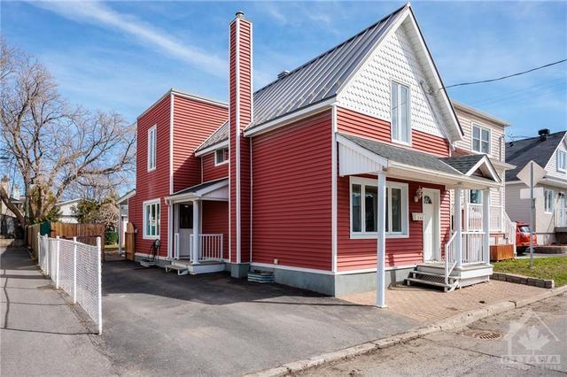 343 Shakespeare Street, House detached with 2 bedrooms, 2 bathrooms and 2 parking in Ottawa ON | Image 1