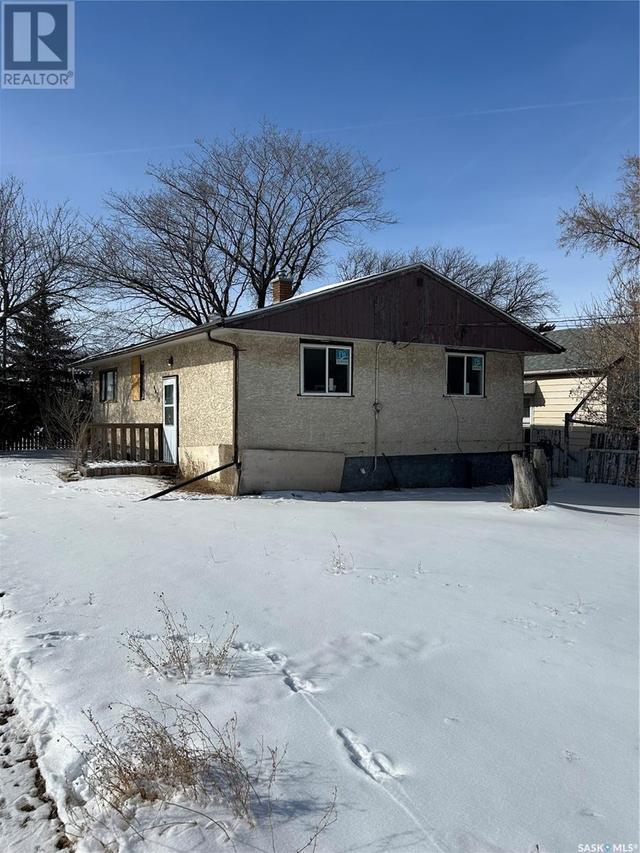 4670 1st Avenue N, House detached with 2 bedrooms, 1 bathrooms and null parking in Regina SK | Image 3