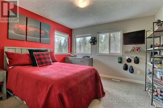 35 Grosskleg Way, House detached with 5 bedrooms, 4 bathrooms and 6 parking in Lake Cowichan BC | Image 13