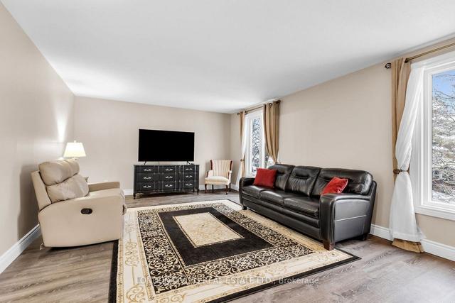 13 - 22 Mcmaster Cres, Townhouse with 3 bedrooms, 2 bathrooms and 3 parking in London ON | Image 9
