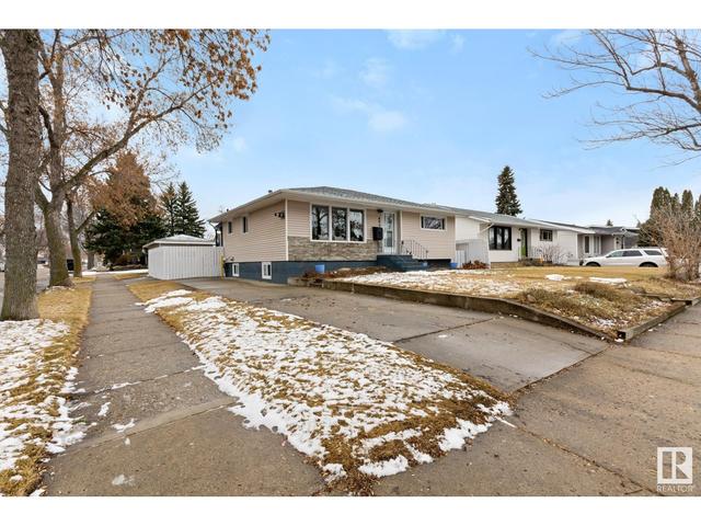 4001 113 Av Nw, House detached with 4 bedrooms, 2 bathrooms and null parking in Edmonton AB | Image 3