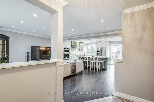 60 Wimbleton Crt, House detached with 3 bedrooms, 3 bathrooms and 6 parking in Newmarket ON | Image 23