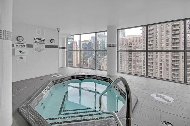 2403 - 24 Wellesley St W, Condo with 2 bedrooms, 2 bathrooms and 1 parking in Toronto ON | Image 8