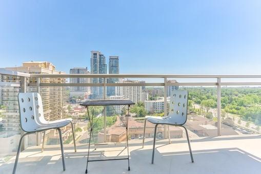 1607 - 30 Canterbury Pl, Condo with 2 bedrooms, 2 bathrooms and 1 parking in Toronto ON | Image 13