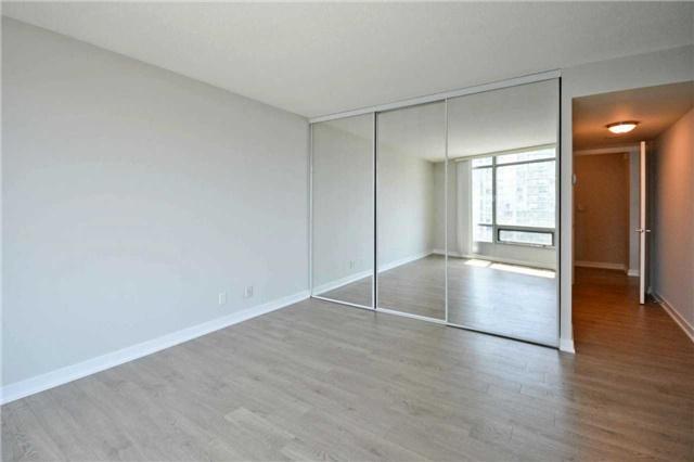 1215 - 81 Navy Wharf Crt, Condo with 2 bedrooms, 2 bathrooms and 1 parking in Toronto ON | Image 8