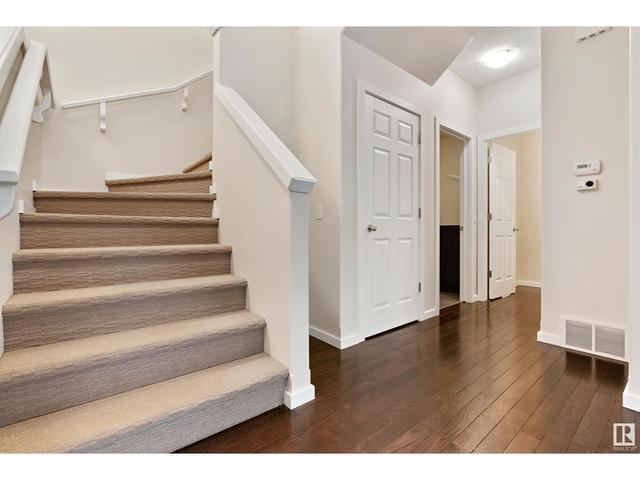 8715 10 Av Sw, House detached with 4 bedrooms, 3 bathrooms and 4 parking in Edmonton AB | Image 14