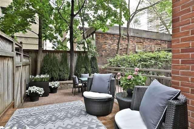 Th 11 - 38 Earl St, Townhouse with 2 bedrooms, 3 bathrooms and 1 parking in Toronto ON | Image 18