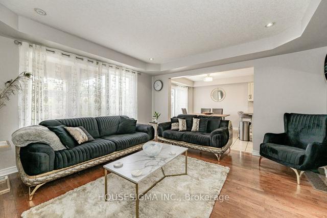 254 Springvalley Cres, House detached with 4 bedrooms, 4 bathrooms and 6 parking in Hamilton ON | Image 4
