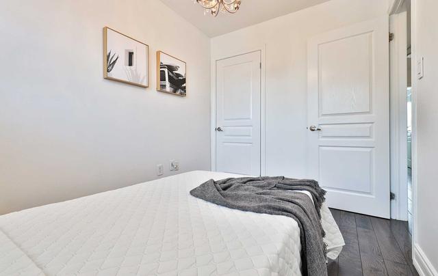 118 Northland Ave, House detached with 3 bedrooms, 3 bathrooms and 1 parking in Toronto ON | Image 25