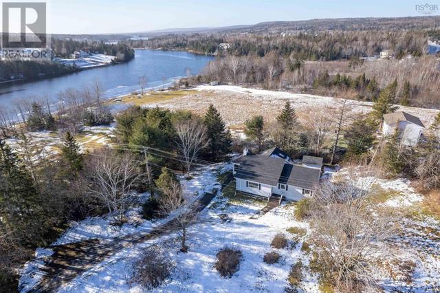 4024 Highway 327, House detached with 4 bedrooms, 1 bathrooms and null parking in Cape Breton NS | Image 1