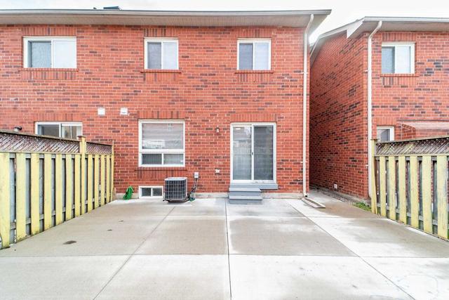 56 Thunderbird Tr, House attached with 3 bedrooms, 4 bathrooms and 3 parking in Brampton ON | Image 32
