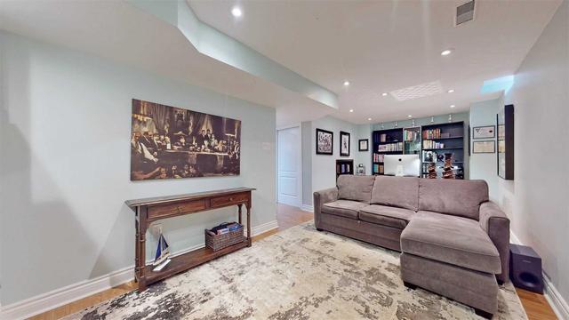 298 Marble Pl, House attached with 3 bedrooms, 3 bathrooms and 3 parking in Newmarket ON | Image 24