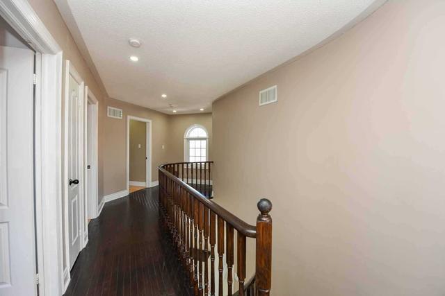 8 Moss Creek Crt, House detached with 5 bedrooms, 6 bathrooms and 7 parking in Brampton ON | Image 7