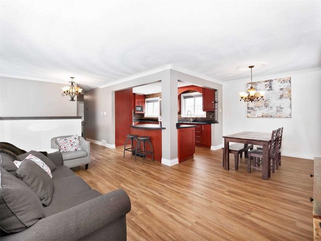 21 Bentwick Cres, House detached with 3 bedrooms, 2 bathrooms and 3 parking in Toronto ON | Image 25