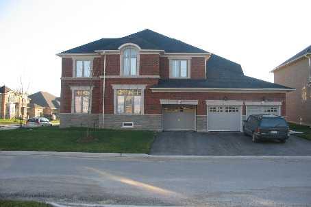 19 Valleyside Tr, House detached with 5 bedrooms, 4 bathrooms and 6 parking in Brampton ON | Image 2