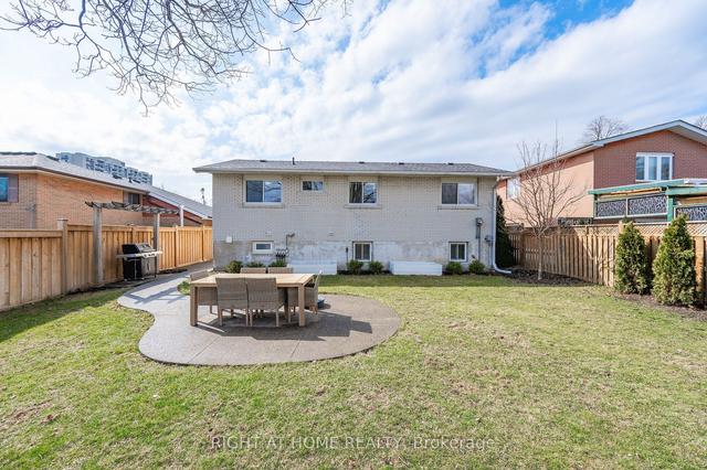 1600 Hobbs Cres, House detached with 3 bedrooms, 2 bathrooms and 3 parking in Mississauga ON | Image 27