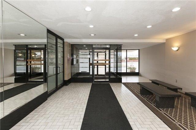803 - 2825 Islington Ave, Condo with 3 bedrooms, 2 bathrooms and 1 parking in Toronto ON | Image 3