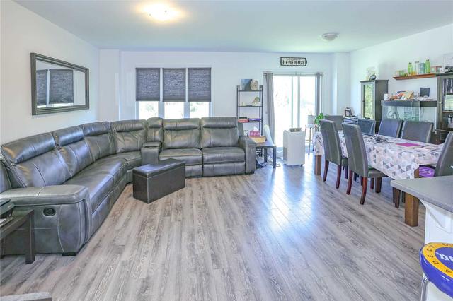 98 Brennan Cres, House detached with 3 bedrooms, 3 bathrooms and 2 parking in Loyalist ON | Image 24