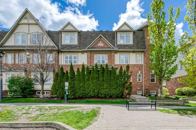 unit 4 - 734 Neighbourhood Circ, Townhouse with 3 bedrooms, 2 bathrooms and 2 parking in Mississauga ON | Image 1