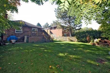 302 Hendon Ave, House detached with 2 bedrooms, 3 bathrooms and 3 parking in Toronto ON | Image 9