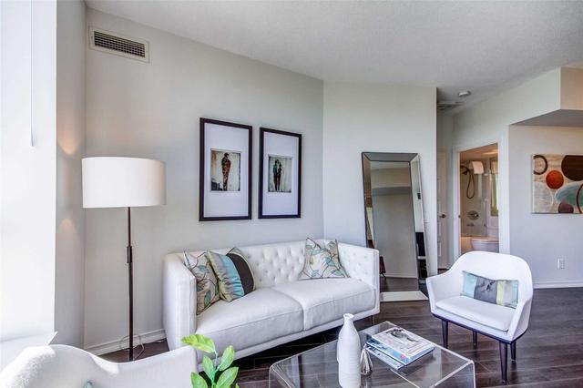 517 - 451 Rosewell Ave, Condo with 2 bedrooms, 2 bathrooms and 1 parking in Toronto ON | Image 23