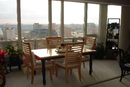1004 - 115 Hillcrest Ave, Condo with 2 bedrooms, 2 bathrooms and 1 parking in Mississauga ON | Image 3