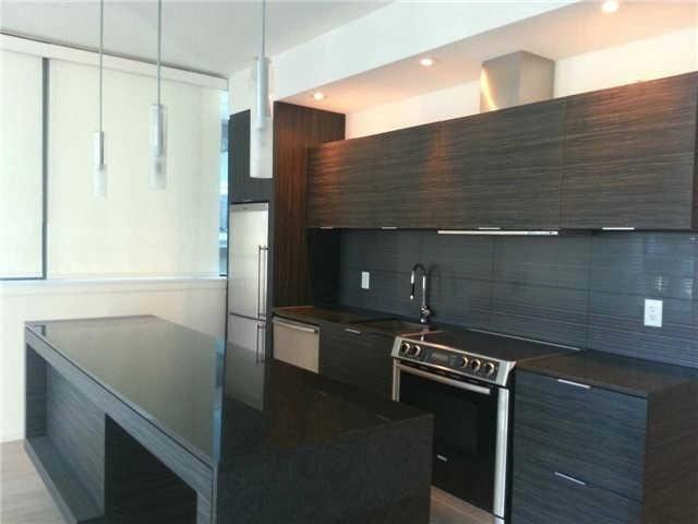 1002 - 8 Charlotte St, Condo with 2 bedrooms, 2 bathrooms and 1 parking in Toronto ON | Image 4